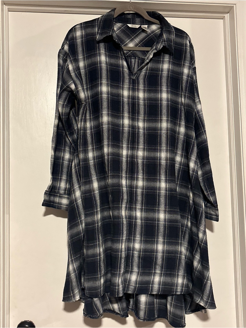 ⭐️Kaktus Black and White Plaid Button-Down Dress Shirt